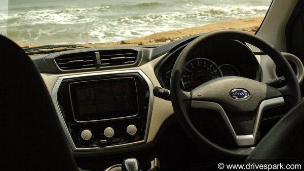 2018 ದಟ್ಸನ್ ಗೊ ಪ್ಲಸ್ ರಿವ್ಯೂ: ಬಜೆಟ್ ಕಾರಿನಲ್ಲಿ ಪ್ರೀಮಿಯಂ ಡ್ರೈವ್ ಅನುಭವ