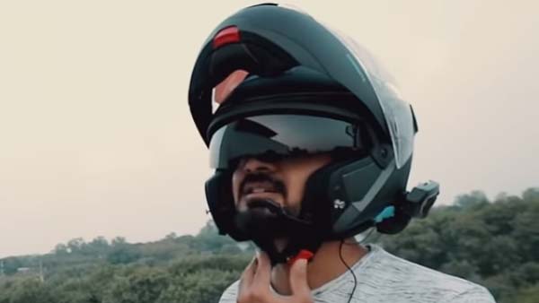 ಹೋಂಡಾ ಆಕ್ಟೀವಾ ಸ್ಕೂಟರ್‌ಗಿಂತಲೂ ದುಬಾರಿ ಈ ಹೆಲ್ಮೆಟ್ ಬೆಲೆ..!