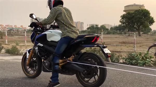 ABS ಇಲ್ಲದ ಡೋಮಿನಾರ್ 400 ಬೈಕ್ ಮಾರಾಟಕ್ಕೆ ಬ್ರೇಕ್ ಹಾಕಿದ ಬಜಾಜ್..!