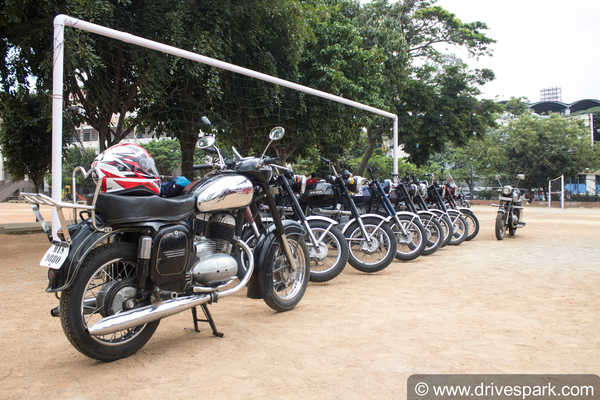 ಹೊಸ ಬೈಕಿನ ಎಂಜಿನ್ ಸೌಂಡ್ ಟೀಸರ್ ಬಿಡುಗಡೆ ಮಾಡಿದ ಜಾವಾ..!