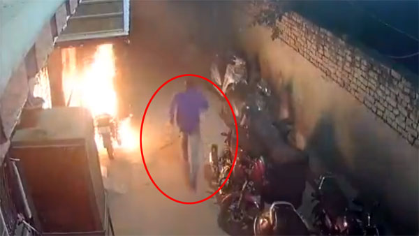 ಬರೋಬ್ಬರಿ 18 ವಾಹನಗಳಿಗೆ ಬೆಂಕಿ ಇಟ್ಟು ದೀಪಾವಳಿ ಆಚರಿಸಿದ ಕುಡುಕ ಮಹಾಶಯ..!