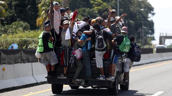 ವಾಣಿಜ್ಯ ವಾಹನಗಳಲ್ಲಿ ಪ್ಯಾಸೆಂಜರ್ ತುಂಬಿಕೊಂಡು ಹೋಗುವ ವಾಹನ ಮಾಲೀಕರೇ ಇತ್ತ ಗಮನಹರಿಸಿ..!