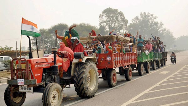 ವಾಣಿಜ್ಯ ವಾಹನಗಳಲ್ಲಿ ಪ್ಯಾಸೆಂಜರ್ ತುಂಬಿಕೊಂಡು ಹೋಗುವ ವಾಹನ ಮಾಲೀಕರೇ ಇತ್ತ ಗಮನಹರಿಸಿ..!