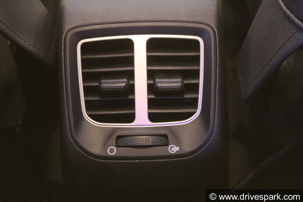 ಹೊಸ ಸ್ಯಾಂಟ್ರೋ ಕಾರು ಖರೀದಿಗಾಗಿ ಬುಕ್ಕಿಂಗ್ ಮಾಡುವ ಯೋಜನೆಯಲ್ಲಿದ್ದೀರಾ.? ಹಾಗಾದರೆ ಇಲ್ಲಿದೆ ನಿಮಗೊಂದು ಕಹಿ ಸುದ್ದಿ