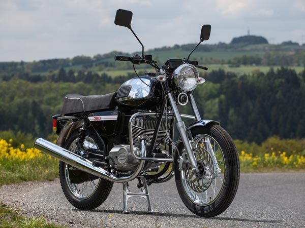 ಇದೇ ತಿಂಗಳು 15ರಂದು ಅನಾವರಣಗೊಳ್ಳಲಿರುವ ಹೊಸ ಜಾವಾ ಬೈಕ್ ಹೀಗಿರಲಿವೆಯೆಂತೆ..!