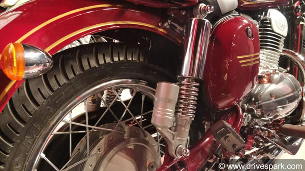 ಜಾವಾ V/s ರಾಯಲ್ ಎನ್‌ಫೀಲ್ಡ್ ಕ್ಲಾಸಿಕ್ 350- ಇವುಗಳಲ್ಲಿ ಯಾವುದು ಬೆಸ್ಟ್?