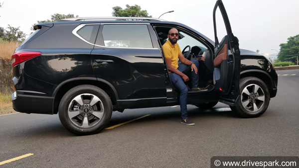 ಪ್ರತಿಸ್ಪರ್ಧಿ ಕಾರುಗಳಿಂತ ಮಹೀಂದ್ರಾ ಅಲ್ಟುರಾಸ್ ಜಿ4 ಹೇಗೆ ಭಿನ್ನವಾಗಿದೆ ಗೊತ್ತಾ?