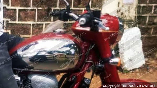 ಹೊಸ ಬೈಕಿನ ಎಂಜಿನ್ ಸೌಂಡ್ ಟೀಸರ್ ಬಿಡುಗಡೆ ಮಾಡಿದ ಜಾವಾ..!