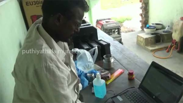 ಹೊಲದಲ್ಲಿ ರೈತರ ಶ್ರಮ ನೀಗಿಸಲು ಹೊಸ ಟೆಕ್‍ನಿಕ್ ಕಂಡುಹಿಡಿದ ಇಂಜಿನಿಯರ್‍‍‍ಗಳು