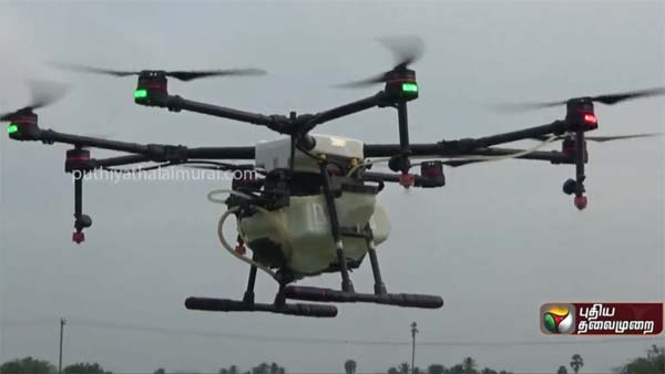 ಹೊಲದಲ್ಲಿ ರೈತರ ಶ್ರಮ ನೀಗಿಸಲು ಹೊಸ ಟೆಕ್‍ನಿಕ್ ಕಂಡುಹಿಡಿದ ಇಂಜಿನಿಯರ್‍‍‍ಗಳು