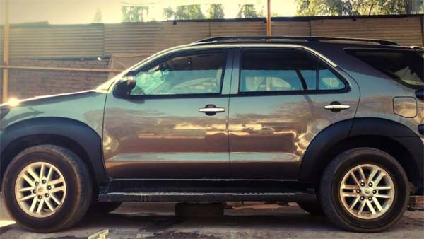 ಐಷಾರಾಮಿ ಸೌಲಭ್ಯಗಳನ್ನು ಪಡೆದ ಜೀಪ್‍ನಂತೆ ಕಾಣುವ ಫಾರ್ಚ್ಯುನರ್ ಕಾರು