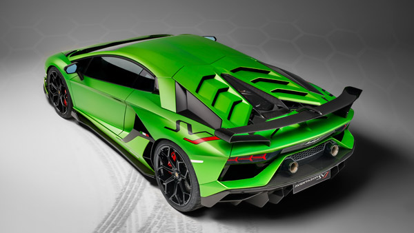 ದೇಶದ ಮೊದಲ ಲಂಬೋರ್ಗಿನಿ ಅವೆಂಟಡೊರ್ ಎಸ್‌ವಿಜೆ ಖರೀದಿಸಿದ ಬೆಂಗಳೂರು ಉದ್ಯಮಿ..!