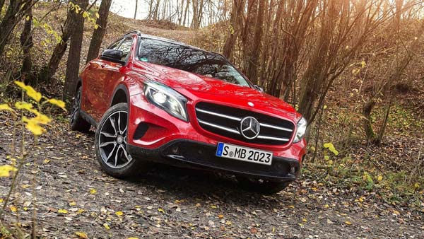 ಕುಡಿದು ಚಾಲನೆ ಮಾಡುತ್ತಿದ್ದ ಬೆಂಝ್ ಕಾರು ಮಾಲೀಕನ ಮೇಲೆ ಎಫ್ಐಆರ್