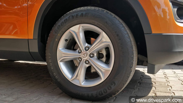 ಬಿಡುಗಡೆಗೆ ಸಜ್ಜಾಗಿರುವ ಟಾಟಾ ಹ್ಯಾರಿಯರ್ ಕಾರಿನ ಮೊದಲ ಚಾಲನಾ ವಿಮರ್ಶೆ..!