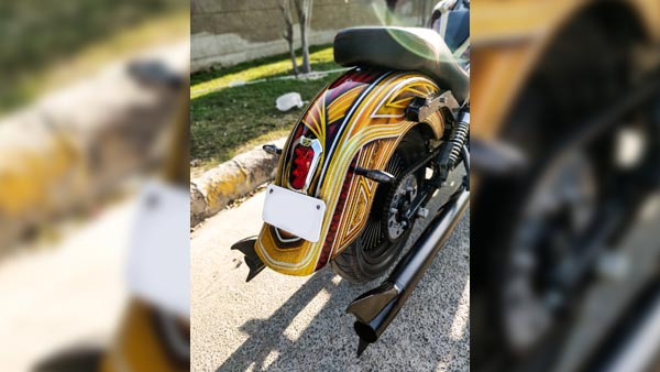 ಇದು ಹಾರ್ಲೆ ಡೇವಿಡ್‍ಸನ್ ಬೈಕ್ ಅಲ್ಲ ಸ್ವಾಮಿ. ಇದು ರಾಯಲ್ ಎನ್‍ಫೀಲ್ಡ್ ಥಂಡರ್‍‍ಬರ್ಡ್ ಬೈಕ್..!