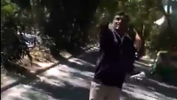 ಸಂಚಾರಿ ನಿಯಮ ಪಾಲಿಸದ ಟ್ರಾಫಿಕ್ ಪೊಲೀಸರಿಂದಲೇ ಯುವಕನ ಮೇಲೆ ದರ್ಪ..!