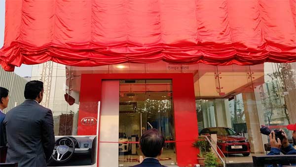 ಭಾರತದಲ್ಲಿ ತನ್ನ ಮೊದಲ ಕಾರು ಮಾರಾಟ ಮಳಿಗೆಯನ್ನು ತೆರೆದ ಕಿಯಾ ಮೋಟಾರ್ಸ್