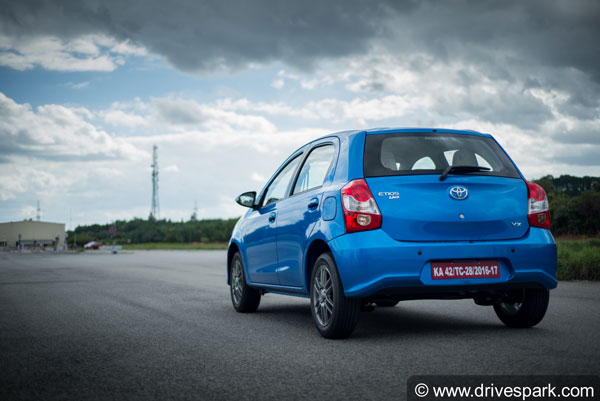 ಕಾರು ಖರೀದಿ ಪ್ಲ್ಯಾನ್ ಇದ್ರೆ ಸ್ವಲ್ಪ ತಡೆಯಿರಿ- ಅಗ್ಗವಾಗಲಿವೆ ಟೊಯೊಟಾ ಕಾರುಗಳು..!