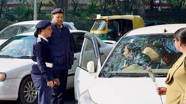 ನಂಬರ್ ಪ್ಲೇಟ್‌ನಲ್ಲೂ 'ಚೌಕಿದಾರ್'- ಬಿಜೆಪಿ ಎಂಎಲ್ಎ ಕಾರಿಗೆ ಬಿತ್ತು ದಂಡ..!