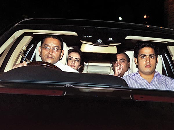 ಭದ್ರತೆಗಾಗಿ ಮತ್ತೊಂದು ದುಬಾರಿ ಕಾರು ಖರೀದಿಸಿದ ಉದ್ಯಮಿ ಮುಕೇಶ್ ಅಂಬಾನಿ..!