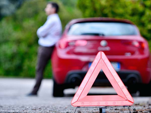 ಲೇನ್ ಚೇಂಜ್ ಮಾಡುತ್ತಿದ್ದ ಆಟೋಗೆ ಗುದ್ದಿದ ಬಲೆನೊ ಪರಿಸ್ಥಿತಿ ಏನು ಅಂತ ನೀವೇ ನೋಡಿ...