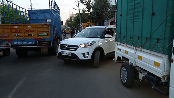 ಬೆಂಗಳೂರಿನಲ್ಲಿ ಕಾರು ಚಾಲನೆ ಮಾಡಿದ ೧೦ ವರ್ಷದ ಬಾಲಕ..!