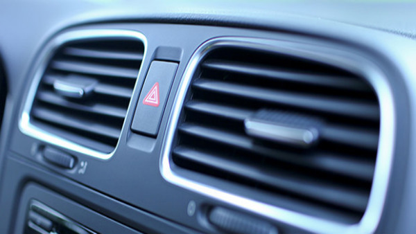 ಬಿರುಬಿಸಿಲಿನಲ್ಲಿ‌ ಕಾರುಗಳ ಎಸಿ ಚೆನ್ನಾಗಿ ಕಾರ್ಯನಿರ್ವಹಿಸಲು ಈ ಟಿಪ್ಸ್ ಅನುಸರಿಸಿ ನೋಡಿ..!