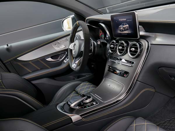 ನ್ಯೂಯಾರ್ಕ್‍ನಲ್ಲಿ ಅನಾವರಣಗೊಂಡ ಮರ್ಸಿಡಿಸ್ ಎಎಂಜಿ ಜಿಎಲ್‍ಸಿ 63