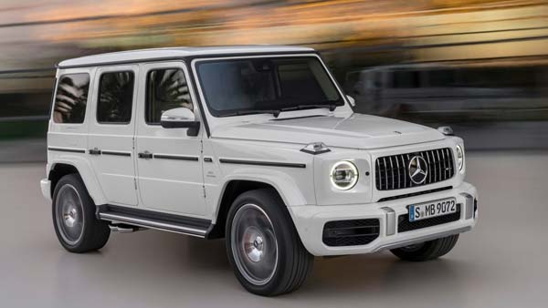 ಕ್ರಿಕೆಟಿಗ ಹಾರ್ದಿಕ್ ಪಾಂಡ್ಯ ಖರೀದಿಸಿದ ಬೆಂಝ್ ದುಬಾರಿ ಕಾರಿನ ವಿಶೇಷತೆ ಏನು ಗೊತ್ತಾ?