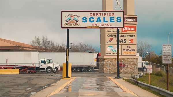 ಅಮೆರಿಕದಲ್ಲಿ ಟ್ರಕ್ ಓಡಿಸುವ ಈ ಭಾರತೀಯನ ಸಂಬಳ ಎಷ್ಟು ಗೊತ್ತಾ?