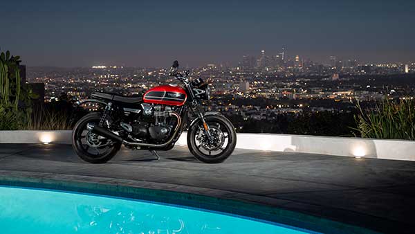 ಪ್ರಿ-ಓನ್ಡ್ ಮೋಟಾರ್ ಸೈಕಲ್ ಮಾರಾಟ ಮಾಡಲಿರುವ ಟ್ರಯಂಫ್ 