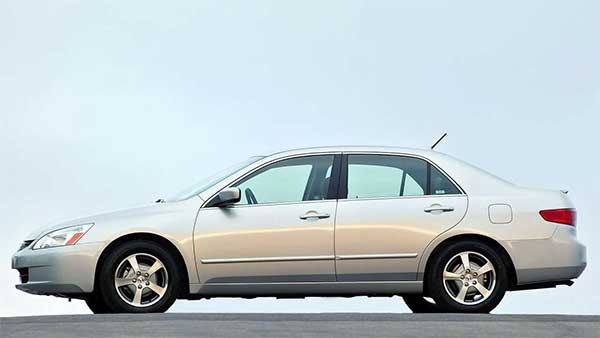 ಏರ್‍‍ಬ್ಯಾಗ್ ಬದಲಿಸಲು ಅಕಾರ್ಡ್ ರೀ ಕಾಲ್ ಮಾಡಿದ ಹೊಂಡಾ