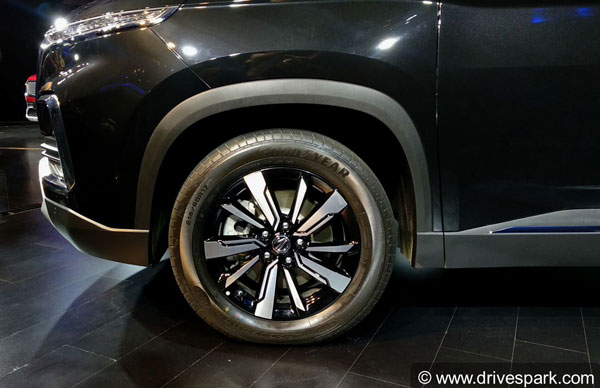 ಭಾರತದ ಮೊದಲ ಇಂಟರ್‌ನೆಟ್ ಕಾರು ಎಂಜಿ ಹೆಕ್ಟರ್ ಅನಾವರಣ..!