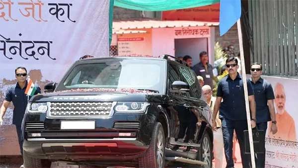 ಯಾವ ಯಾವ ರಾಜಕಾರಣಿಗಳ ಬಳಿ ಯಾವೆಲ್ಲಾ ಐಷಾರಾಮಿ ಕಾರುಗಳಿವೆ ಗೊತ್ತಾ?