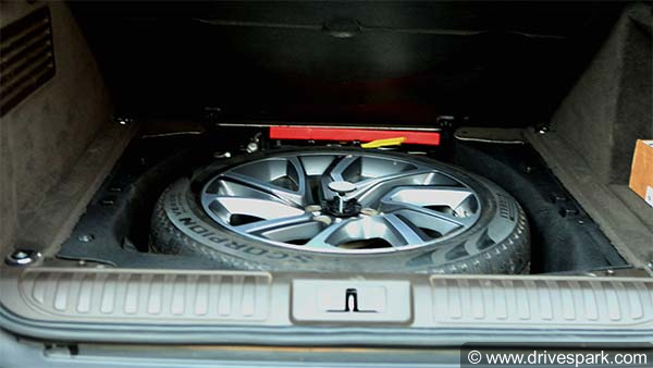 ರಿವ್ಯೂ: ಮತ್ತಷ್ಟು ಹೊಸತನದೊಂದಿಗೆ ಬಂದ ರೇಂಜ್ ರೋವರ್ ಸ್ಪೋರ್ಟ್ 