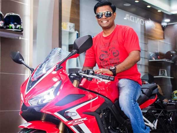 ಹೋಂಡಾ ಸಿಬಿಆರ್650ಆರ್ ಮೊದಲ ಬೈಕ್ ಖರೀದಿಸಿದ ಡಾ.ರೂಪೇಶ್..!