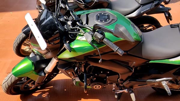 ಮಾರುಕಟ್ಟೆಯಲ್ಲಿ ಉತ್ತಮ ಬೇಡಿಕೆ ಪಡೆಯುತ್ತಿರುವ ಬಜಾಜ್ ಡಾಮಿನಾರ್ 400 ಬೈಕ್