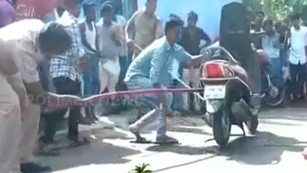 ಆಕ್ಟಿವಾದೊಳಗೆ ಸೇರಿದ ಹಾವು, ಮುಂದೇನಾಯ್ತು ನೋಡಿ..!