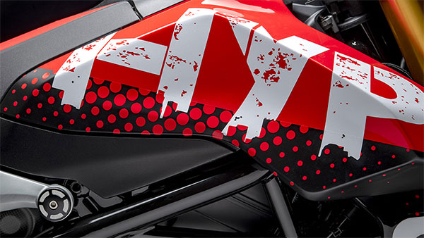 ಅನಾವರಣಗೊಂಡ ಡುಕಾಟಿ ಹೈಪರ್‍ ಮೋಟಾರ್ಡ್ 950 ಬೈಕ್ ಪರಿಕಲ್ಪನೆ