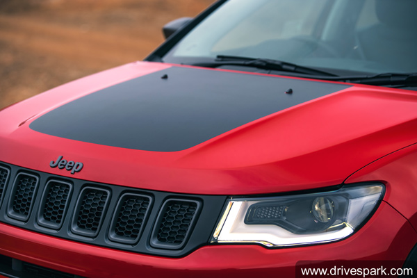 ಜೀಪ್ ಕಂಪಾಸ್ ಟ್ರೈಲ್‍ಹಾವ್ಕ್ ಕಾರಿನ ಖರೀದಿಗಾಗಿ ಬುಕ್ಕಿಂಗ್ ಶುರು..