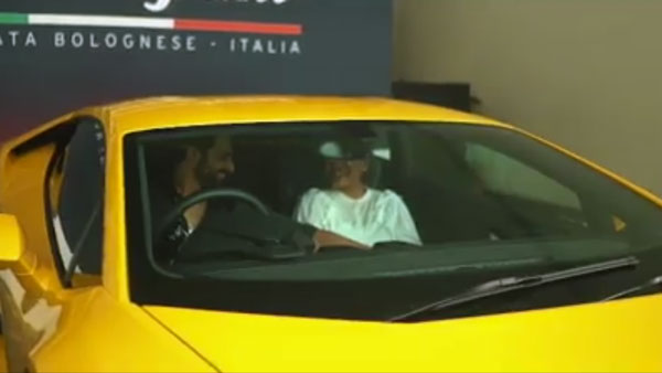 ಪ್ರೀತಿಯ ಮಡದಿಗೆ ದುಬಾರಿ ಕಾರು ಗಿಫ್ಟ್ ಕೊಟ್ಟ ಪತಿರಾಯ