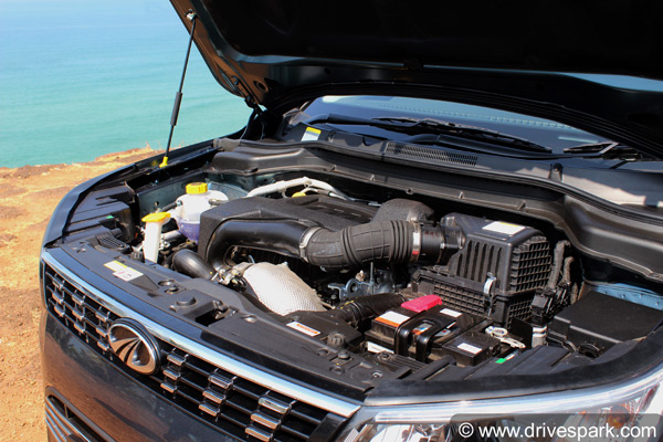 ತಿಂಗಳಾಂತ್ಯಕ್ಕೆ ಬಿಡುಗಡೆಯಾಗಲಿದೆ ಮಹೀಂದ್ರಾ ಎಕ್ಸ್‌‌ಯುವಿ300 ಡೀಸೆಲ್ ಆಟೋಮ್ಯಾಟಿಕ್