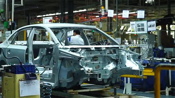 ಈ ಕಾರಿನಲ್ಲಿ ಬಿಸಿ ನೀರಿನ ಸ್ನಾನ ಮಾಡಬಹುದಂತೆ..!