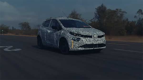 ಸೇಫ್ಟಿ ಹ್ಯಾಚ್‍ಬ್ಯಾಕ್ ಕಾರಾಗಿ ಎಂಟ್ರಿ ಕೊಡಲಿರುವ ಟಾಟಾ ಅಲ್‍ಟ್ರೋಜ್ ಕಾರಿನ ಟೀಸರ್ ಇಲ್ಲಿದೆ ನೋಡಿ