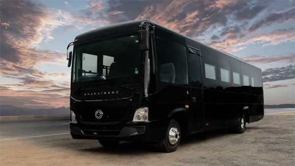 ಮಿನಿ ಆಫಿಸ್‍‍ಗೆ ಬೇಕಾದ ಎಲ್ಲಾ ಸೌಲಭ್ಯಗಳು ಈ ಐಷಾರಾಮಿ ಬಸ್ಸಿನಲ್ಲಿದೆಯಂತೆ.!