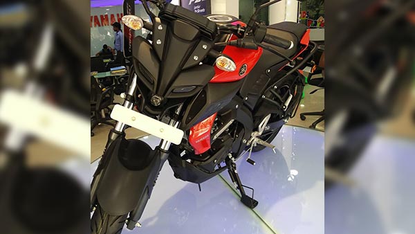 ಡೀಲರ್‍‍ಗಳ ಬಳಿ ಮೂರು ಹೊಸ ಬಣ್ಣಗಳಲ್ಲಿ ಕಾಣಿಸಿಕೊಂಡ ಯಮಹಾ ಎಂಟಿ15