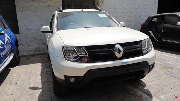 ವಿನೂತನ ವಿನ್ಯಾಸದ ರೆನಾಲ್ಟ್ ಡಸ್ಟರ್ ಫೇಸ್‌ಲಿಫ್ಟ್ ಬಿಡುಗಡೆಗೆ ಕ್ಷಣಗಣನೆ..!