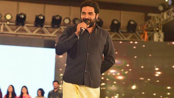 ದುಬಾರಿ ಬೆಲೆಯ ಬಿಎಂಡಬ್ಲ್ಯು ಎಕ್ಸ್7 ಖರೀದಿಸಿದ ಸಂಗೀತ ನಿರ್ದೇಶಕ ಗೋಪಿ ಸುಂದರ್