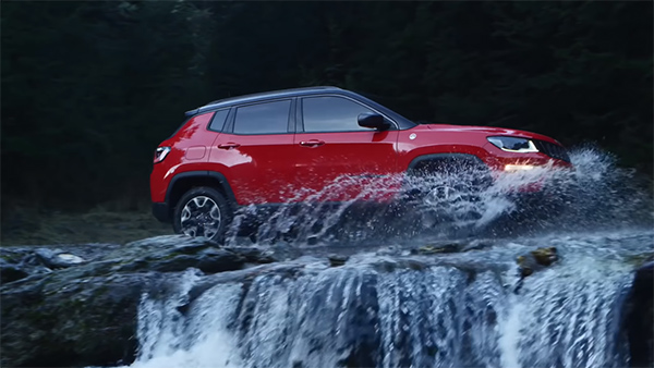 ಜೀಪ್ ಕಂಪಾಸ್ ಟ್ರೈಲ್‍ಹಾವ್ಕ್ ಕಾರಿನ ಹೊಸ ಟಿವಿಸಿ ಇಲ್ಲಿದೆ ನೋಡಿ