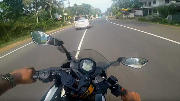 ಸಾವಿನಂಚಿನಿಂದ ಬಚಾವ್ ಆದ ಕೆಟಿ‍ಎಂ ಬೈಕ್ ಸವಾರ